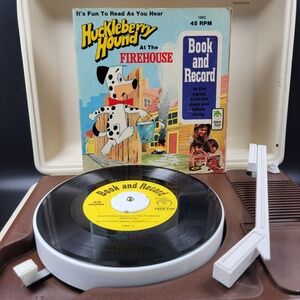 Huckleberry Hound At The Firehouse Read Along Book + 45 RPM Record‎ Peter Pan